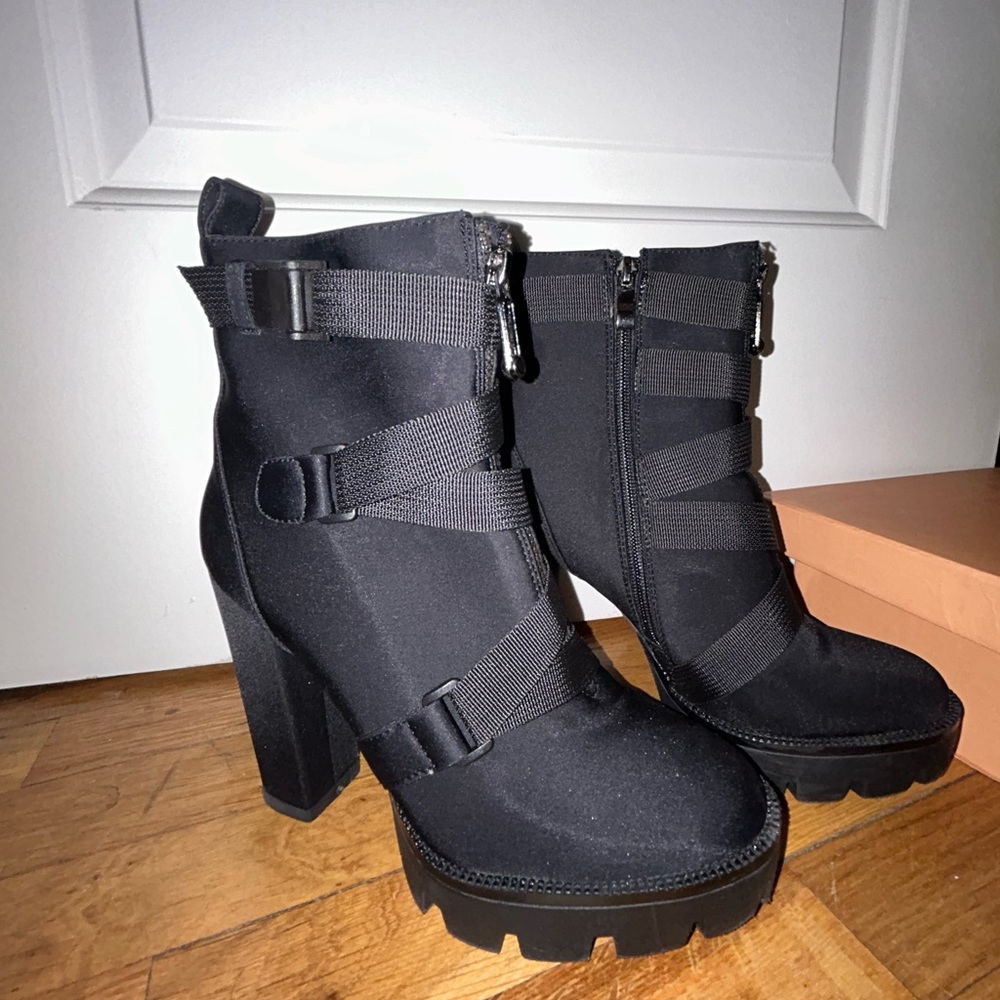 Simmi London